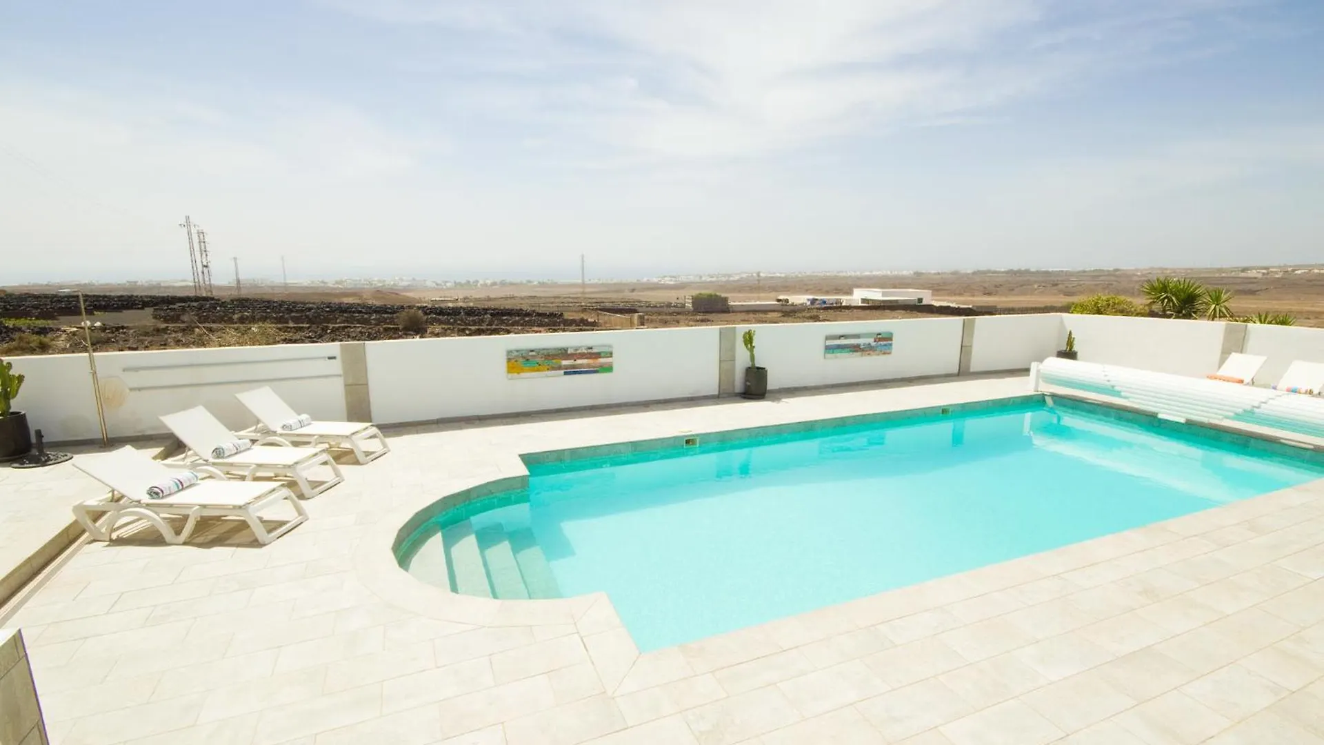 Villa Lucy - By Az Rentals Puerto del Carmen  0*, Puerto del Carmen (Lanzarote)