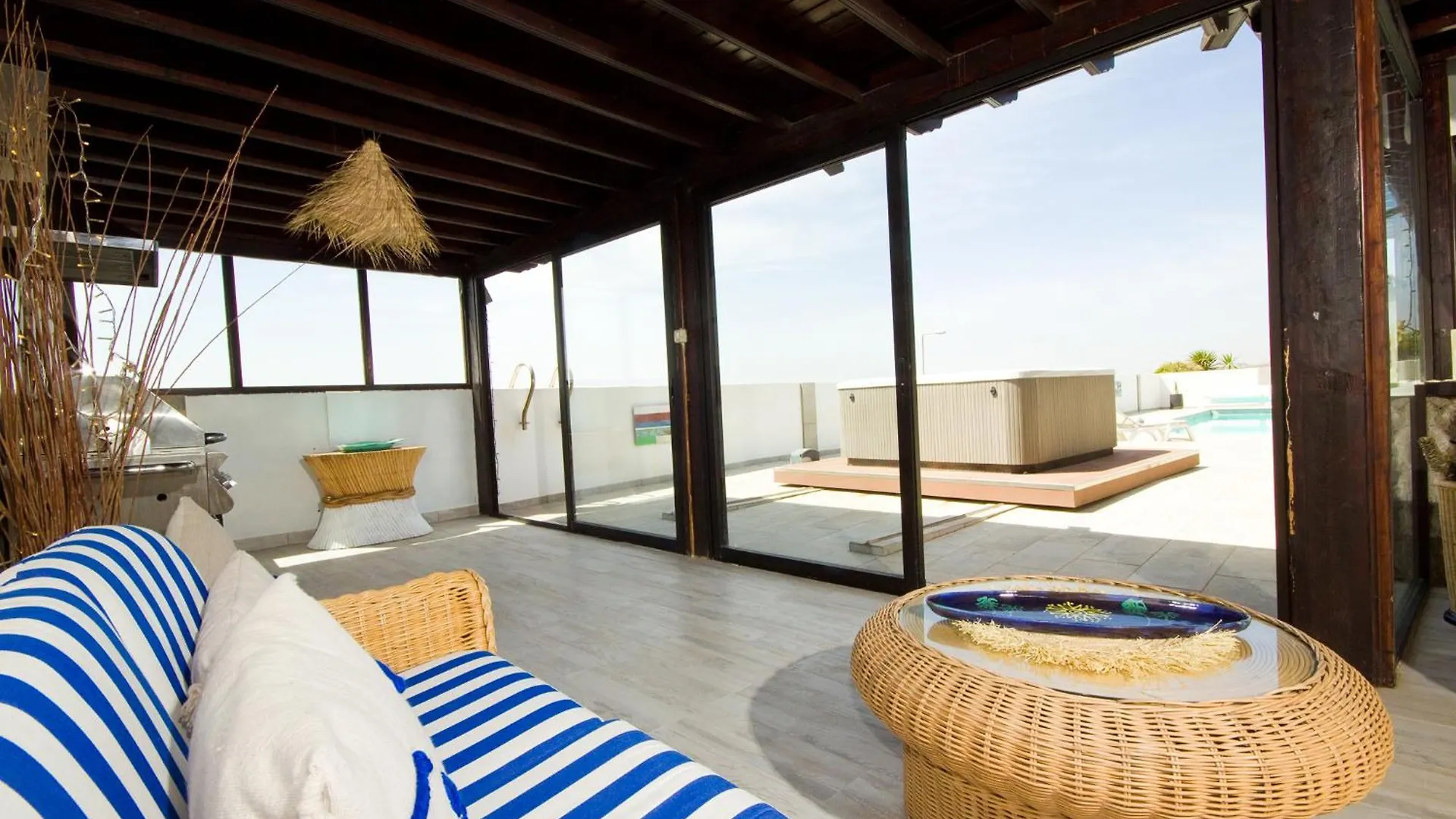 Villa Lucy - By Az Rentals Puerto del Carmen  0*, Puerto del Carmen (Lanzarote)